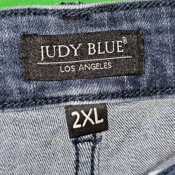 Judy Blue Womens Dark Wash Button Fly‎ Roll Cuff Denim Shorts 2XL - Picture 3 of 4